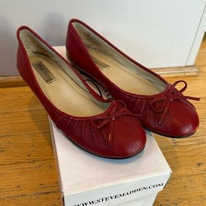 Steve Madden Bees Ballet Flats, Red Leather, Size 7.5